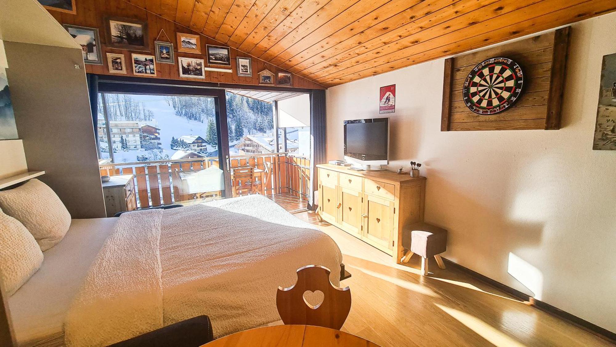 Studio les Granges - Vue montage et village, Centre la Clusaz - AravisTour Extérieur photo